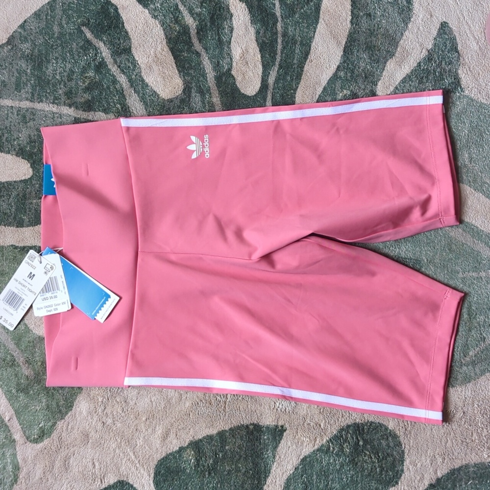 NWT 🍑 peach colored high rise Adidas bike shorts